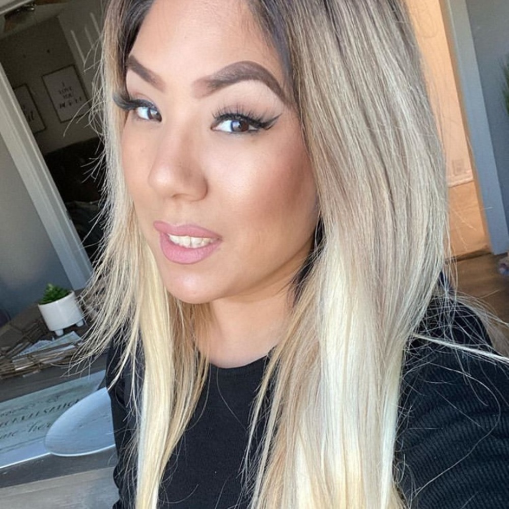 Meet your Beauty stylist Rae that loves to Posh ❤️